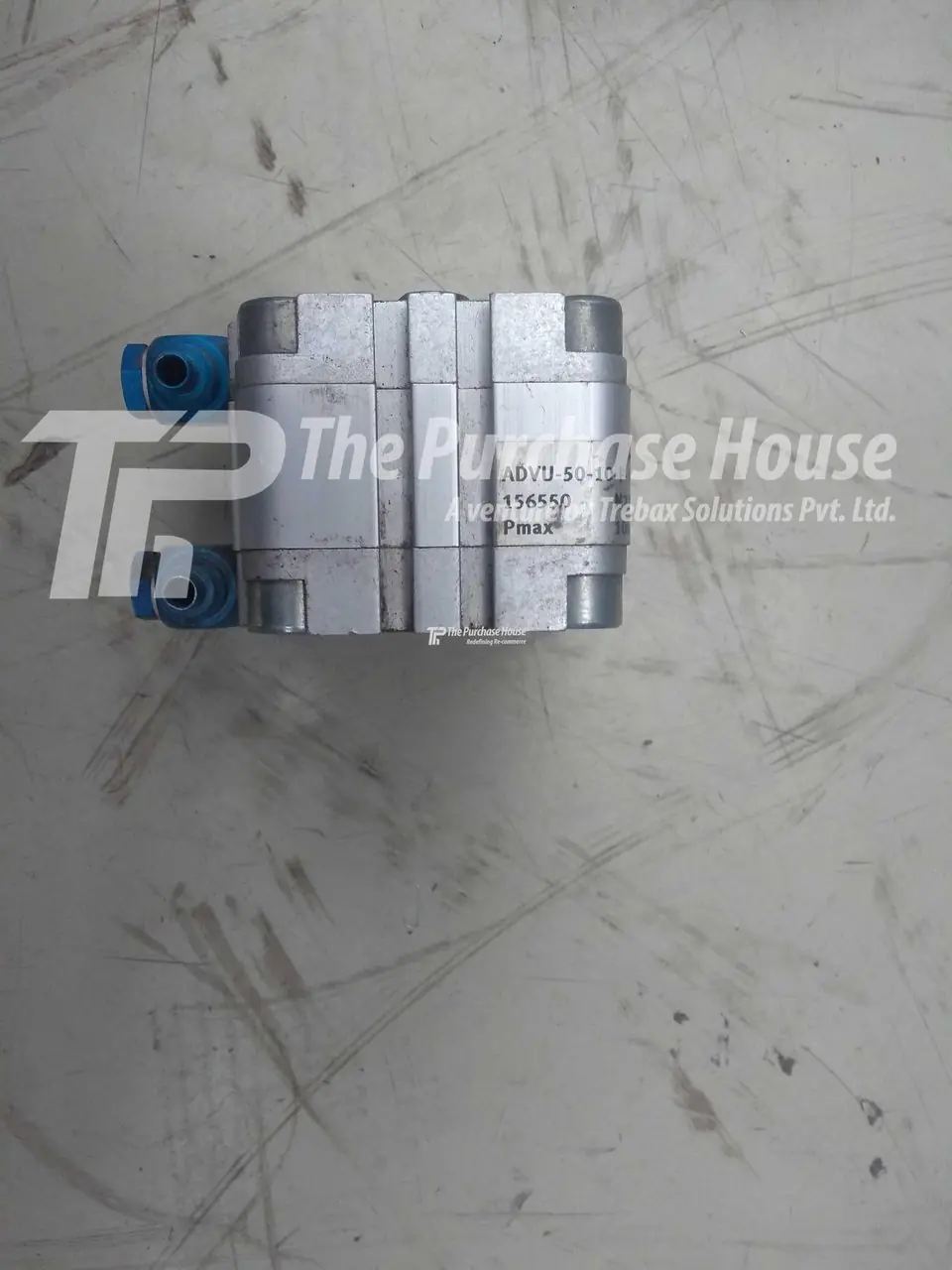 PNEUMATIC CYLINDER