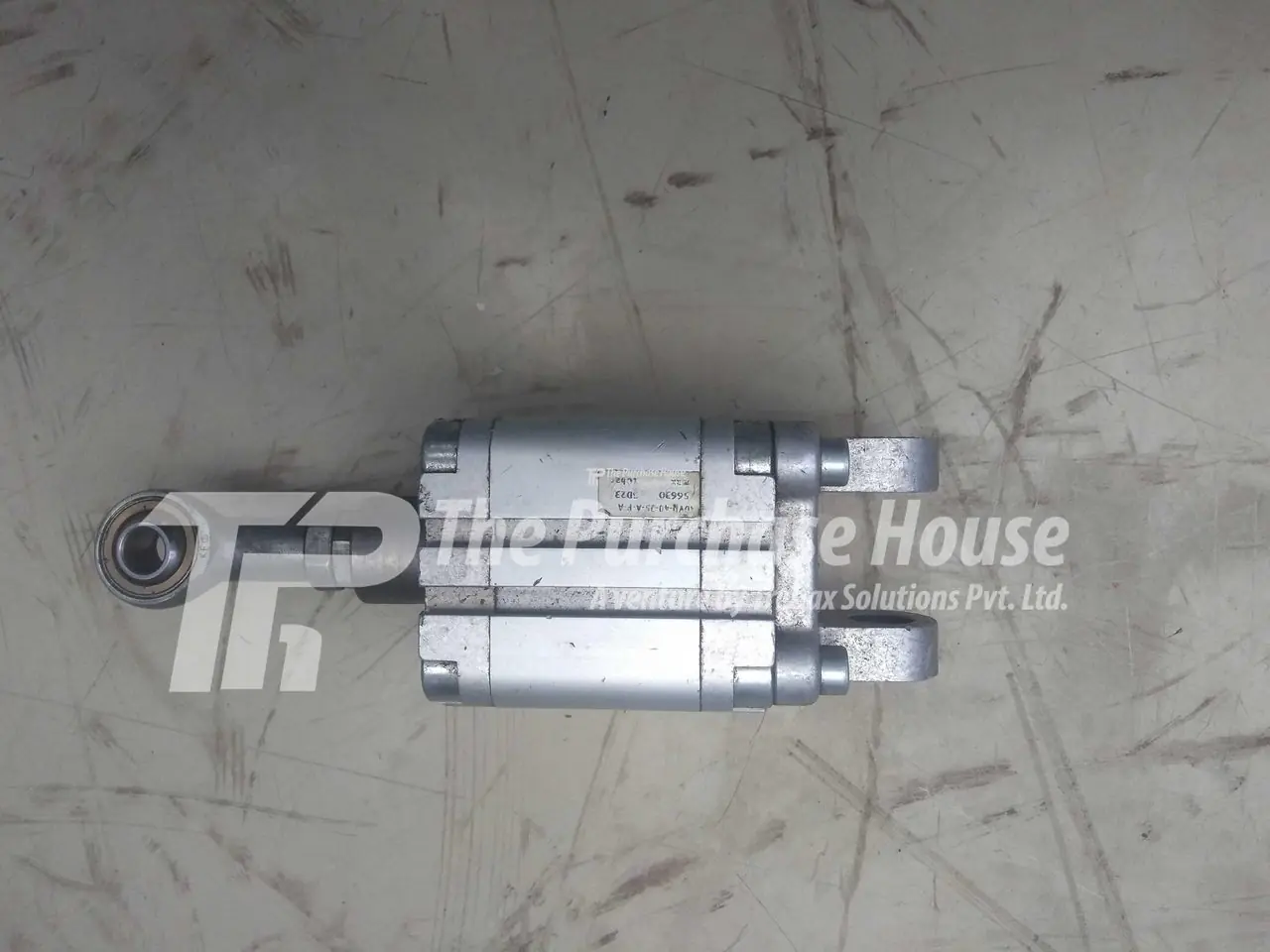 PNEUMATIC CYLINDER