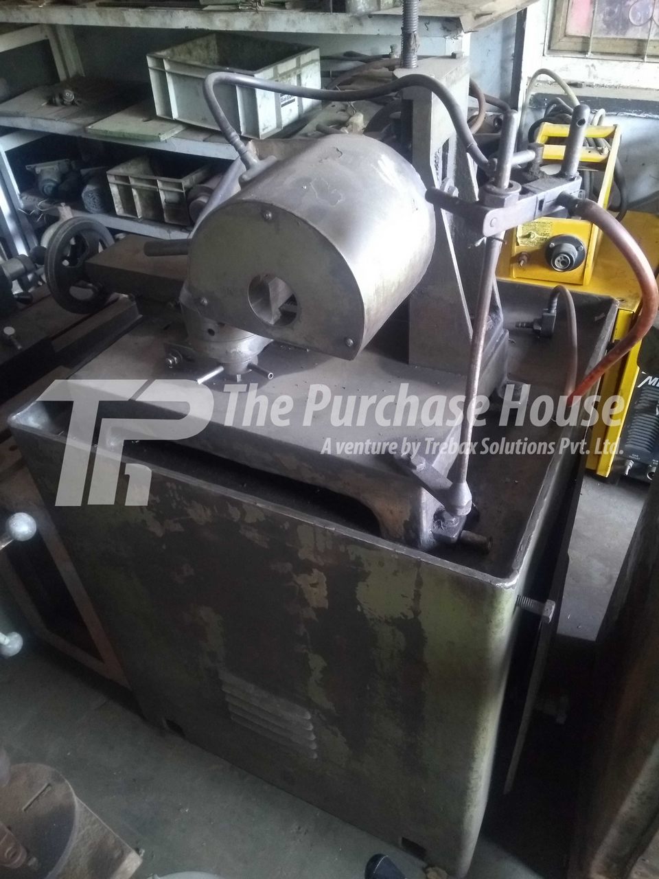 SLITTING MACHINE