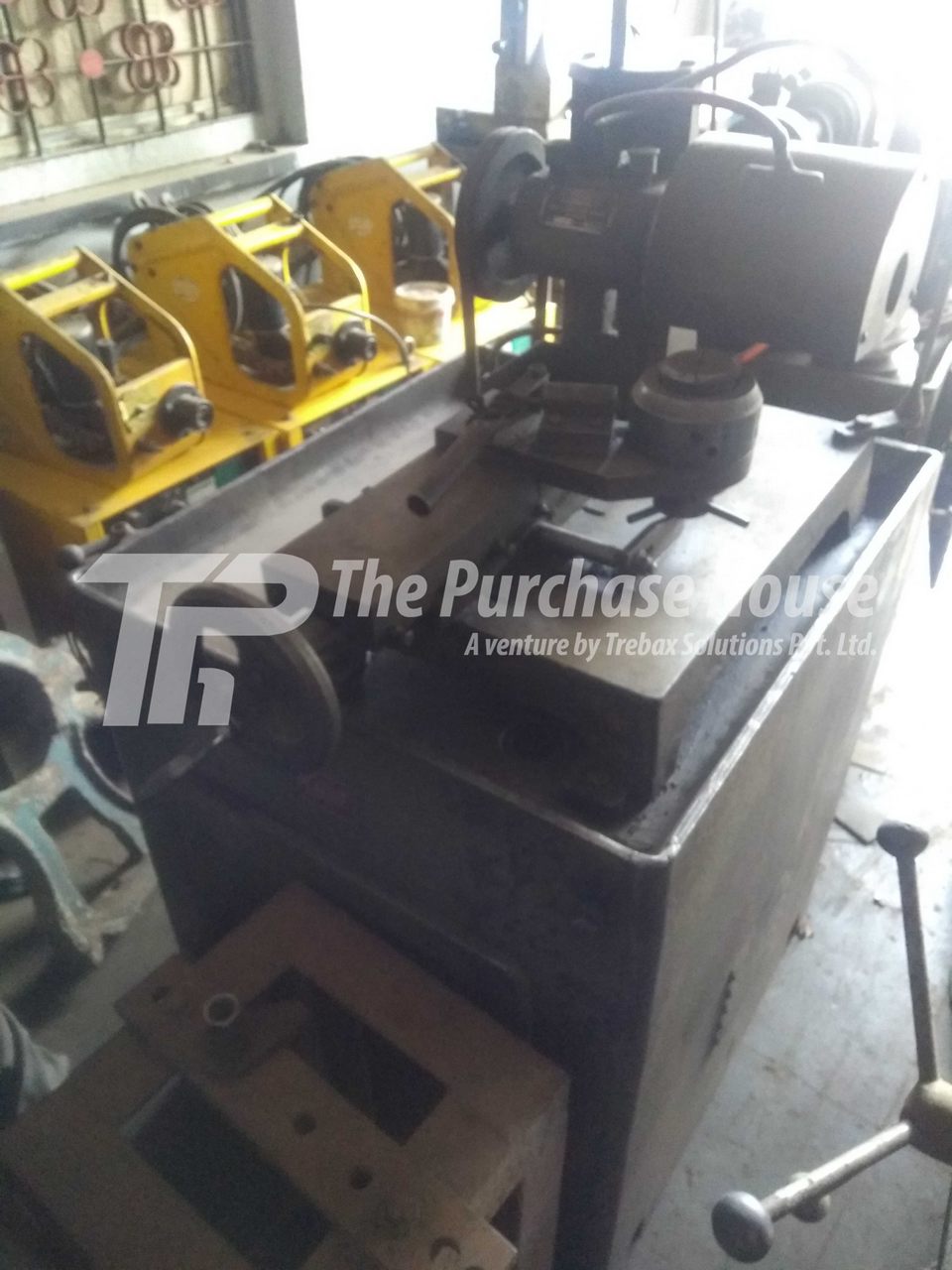 SLITTING MACHINE
