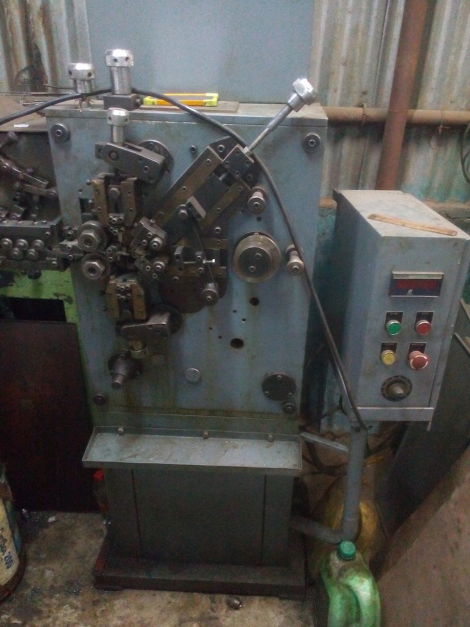 AUTOMATIC SPRING MANUFACTURING MACHINE