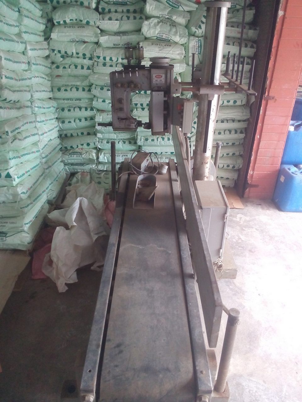 SEALING MACHINE