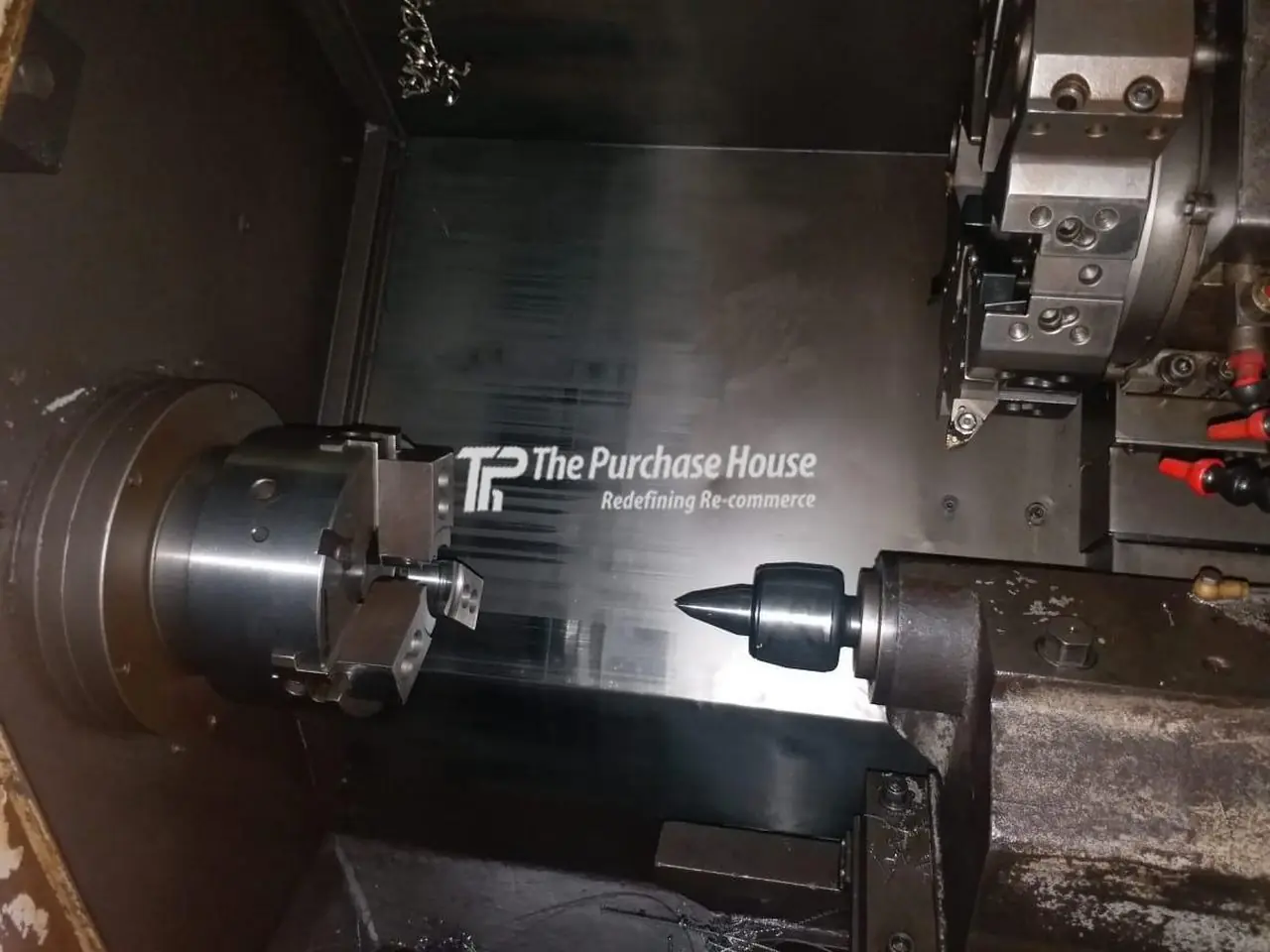 CNC TURNING MACHINE