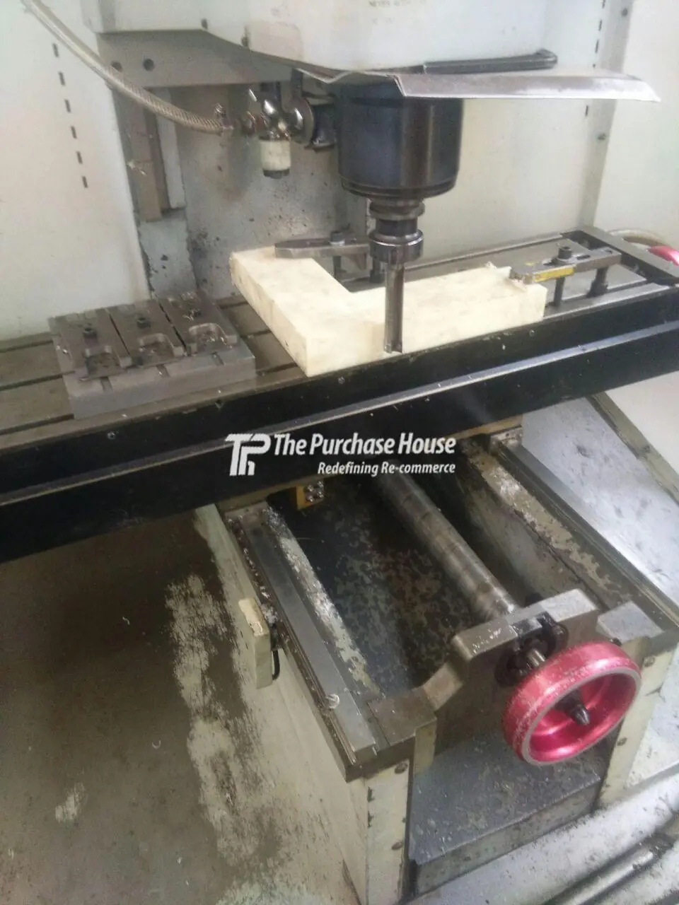 VERTICAL MACHINING CENTER (VMC)