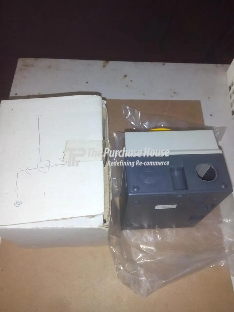 LOAD BREAK ON/OFF SWITCH