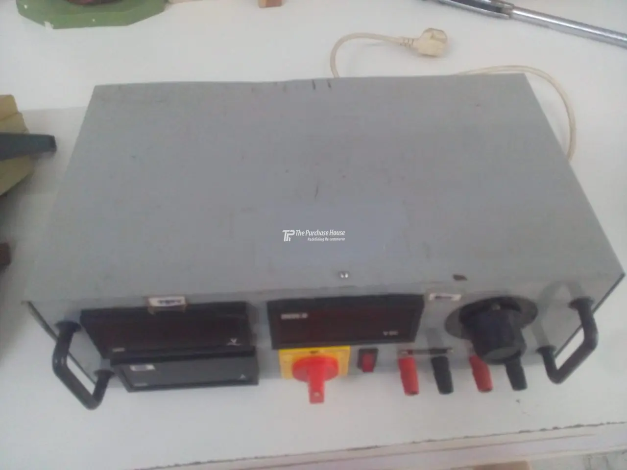 DIGITAL VOLTAGE / CURRENT SOURCE