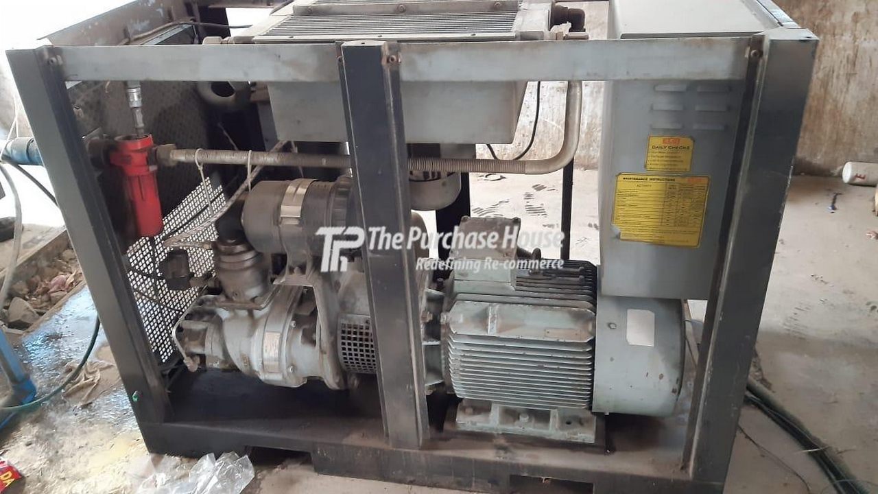 SCREW AIR COMPRESSOR