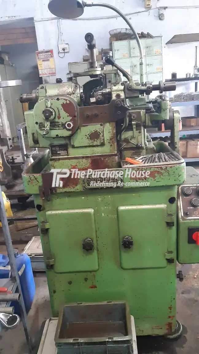 GEAR HOBBING MACHINE