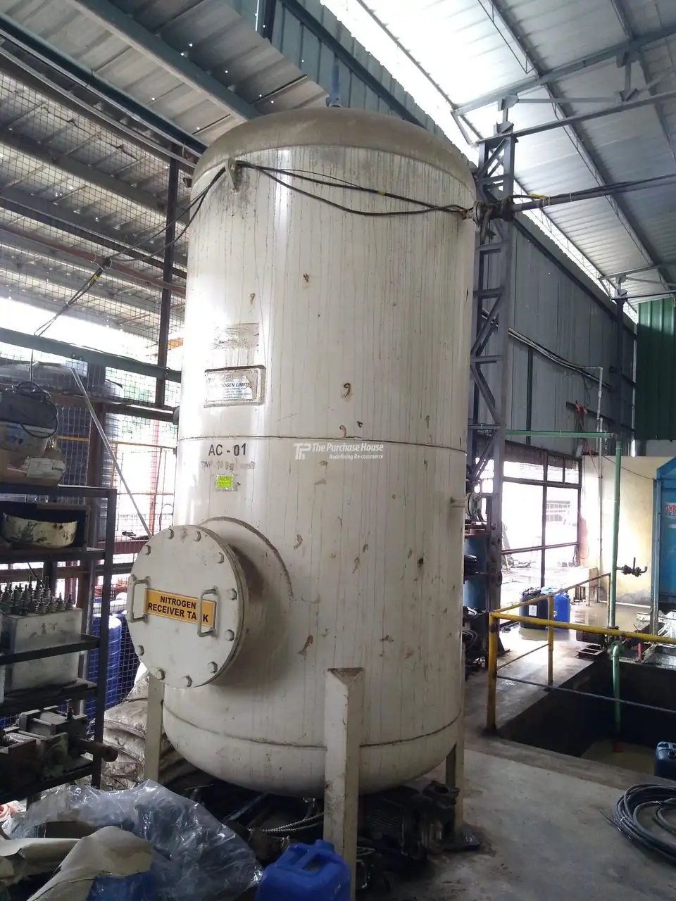 Industrial nitrogen gas generation plant with control panel