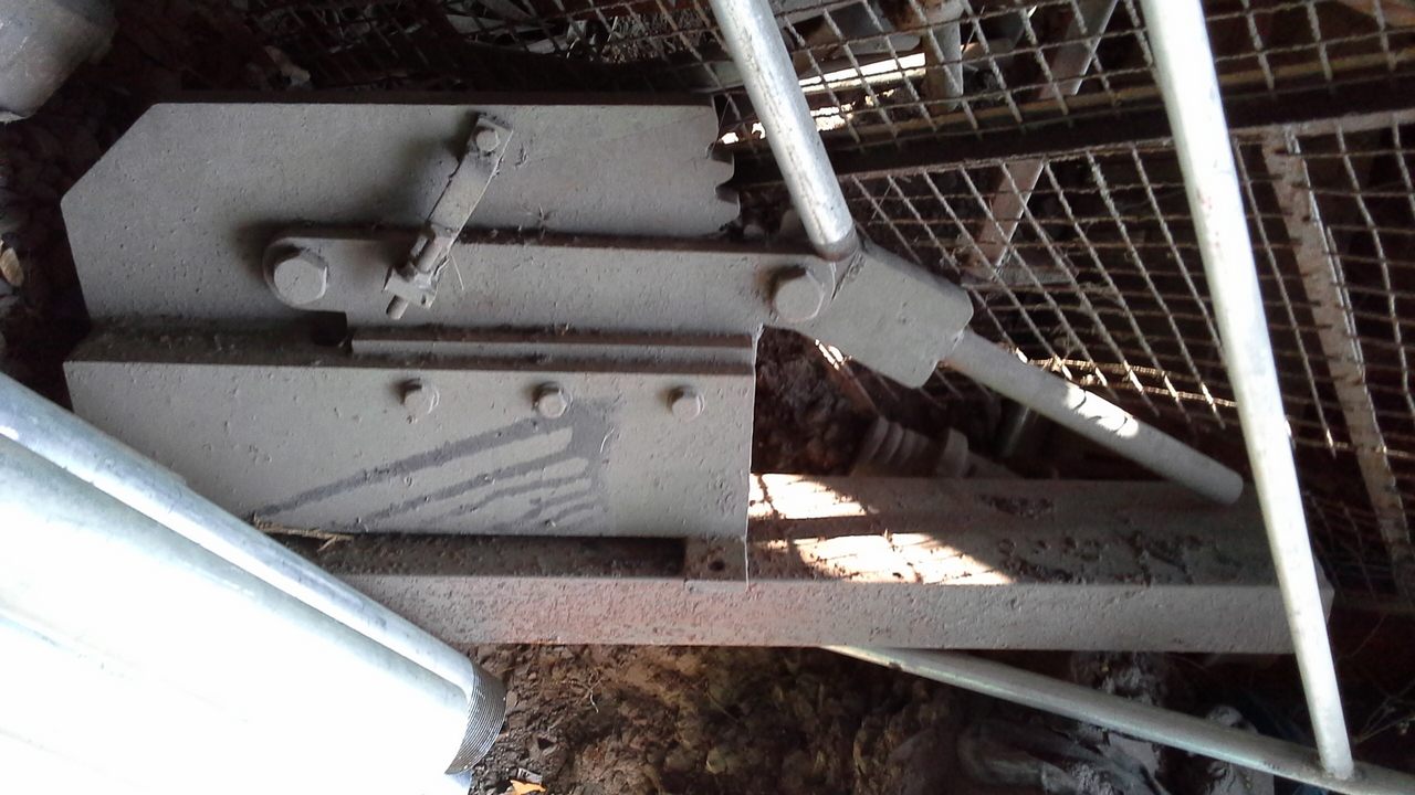 SHEET CUTTING MACHINE
