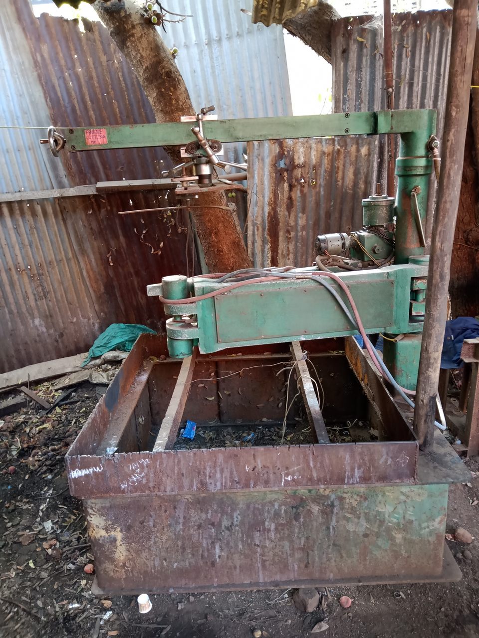 PROFILE CUTTING MACHINE
