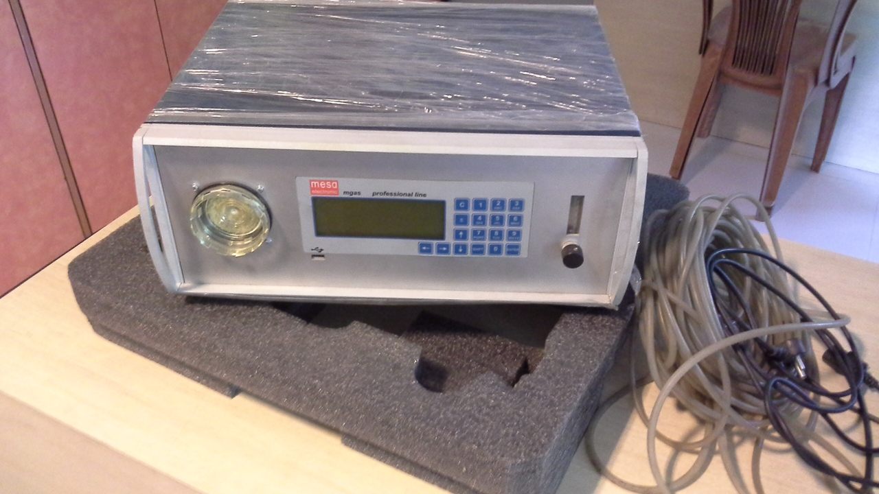 GAS ANALYZER MACHINE