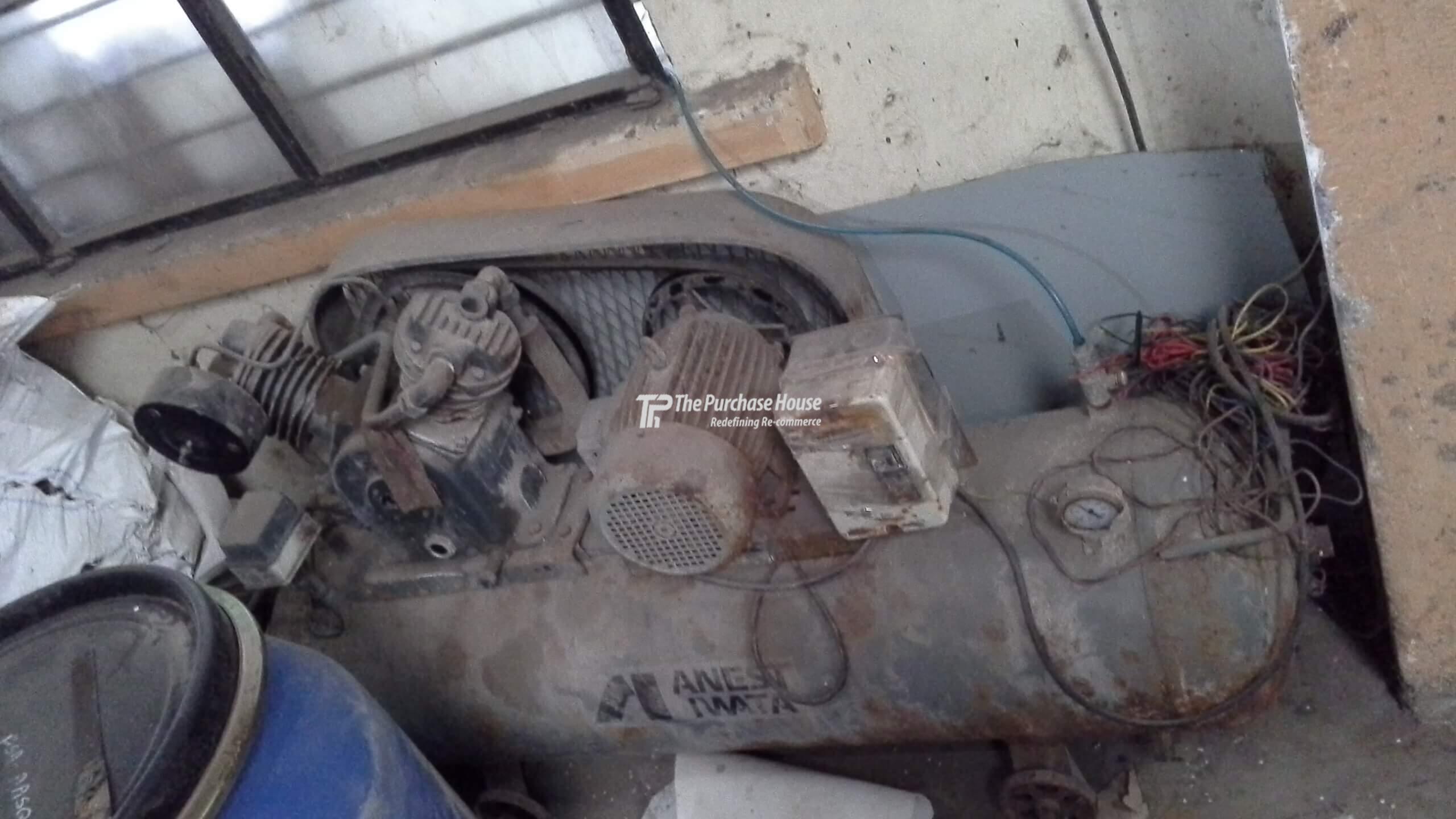 RECIPROCATIONG AIR COMPRESSOR