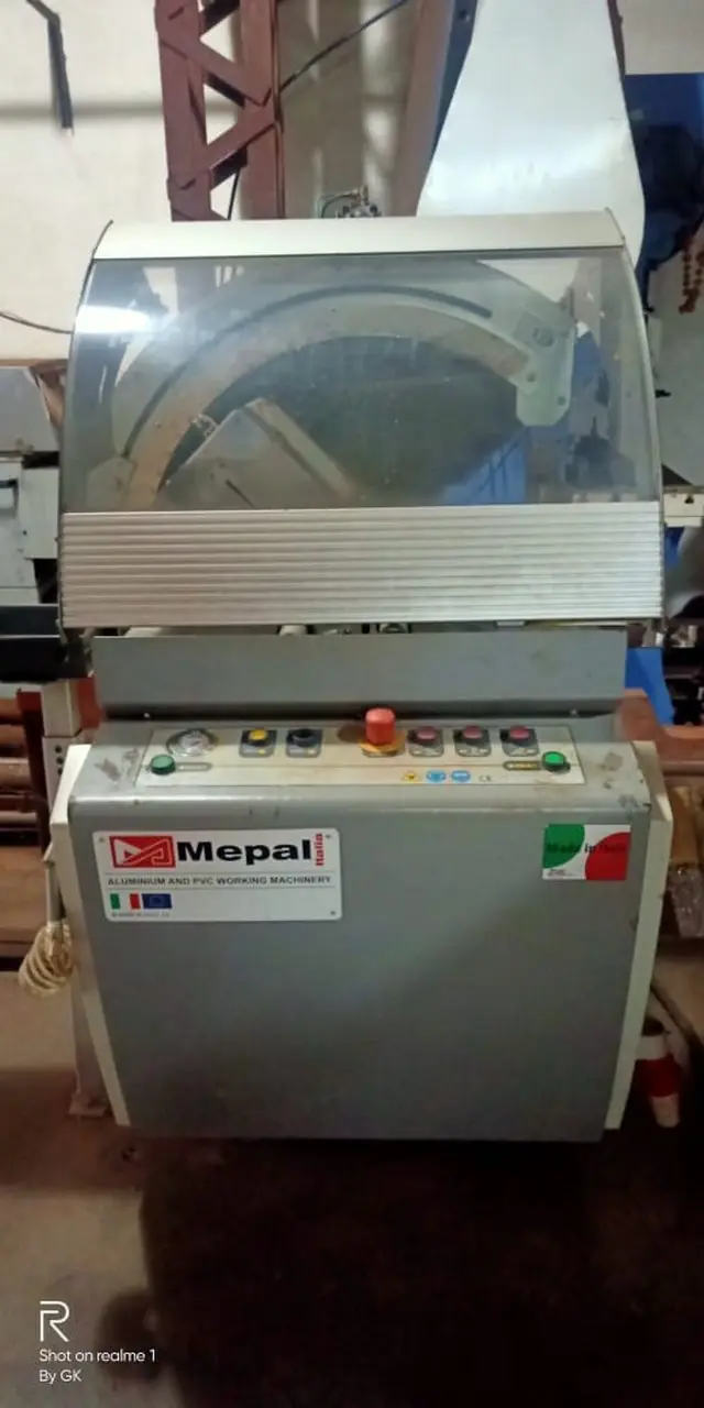 ALUMINIUM AND COPPER CUTTING MACHINE