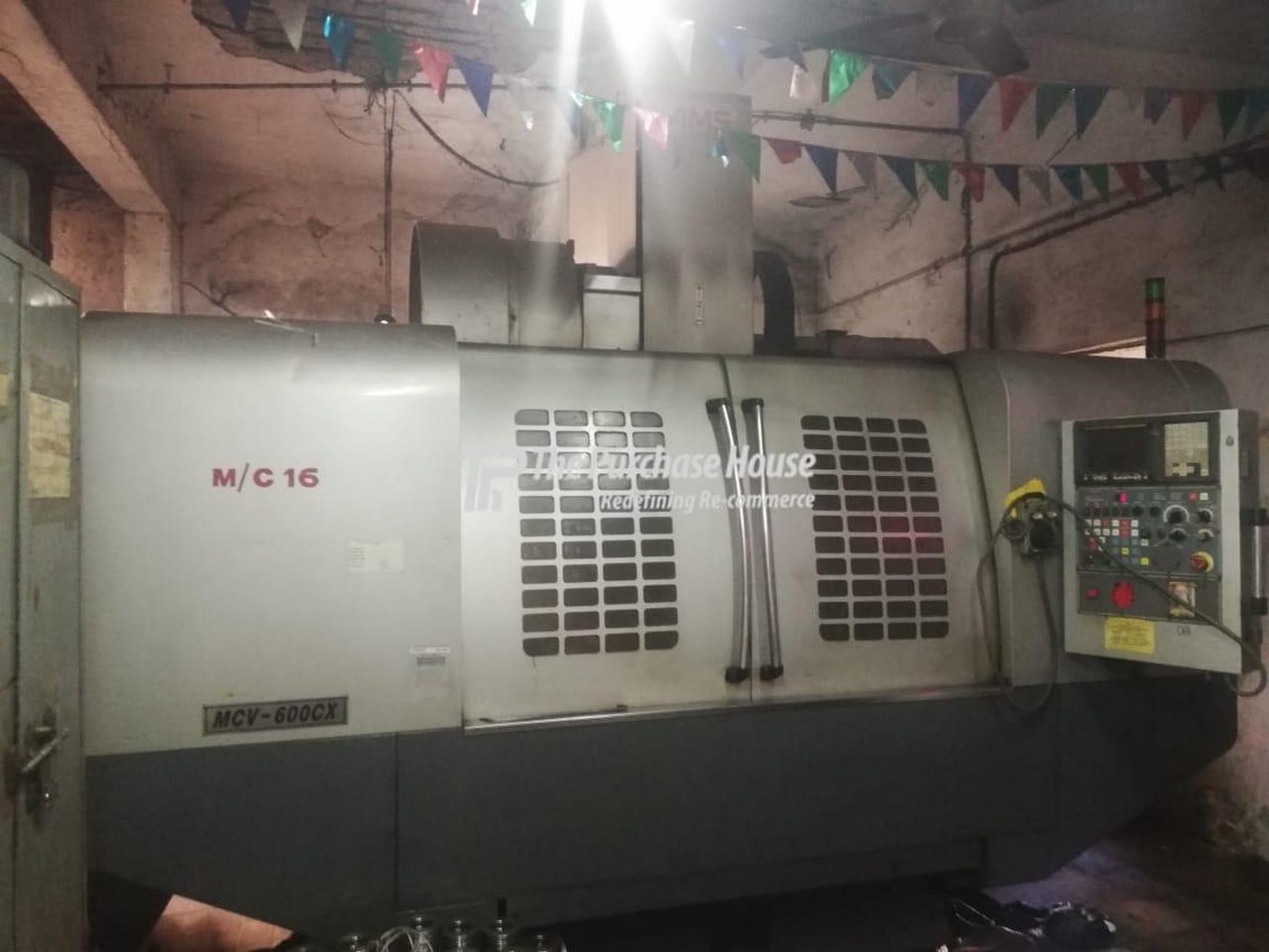 VERTICAL MACHINING CENTER (VMC)