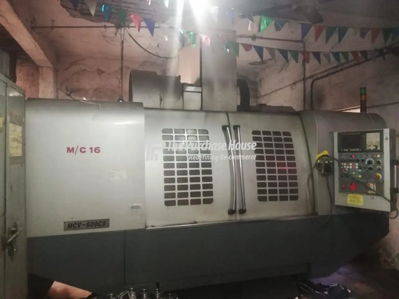 VERTICAL MACHINING CENTER (VMC)