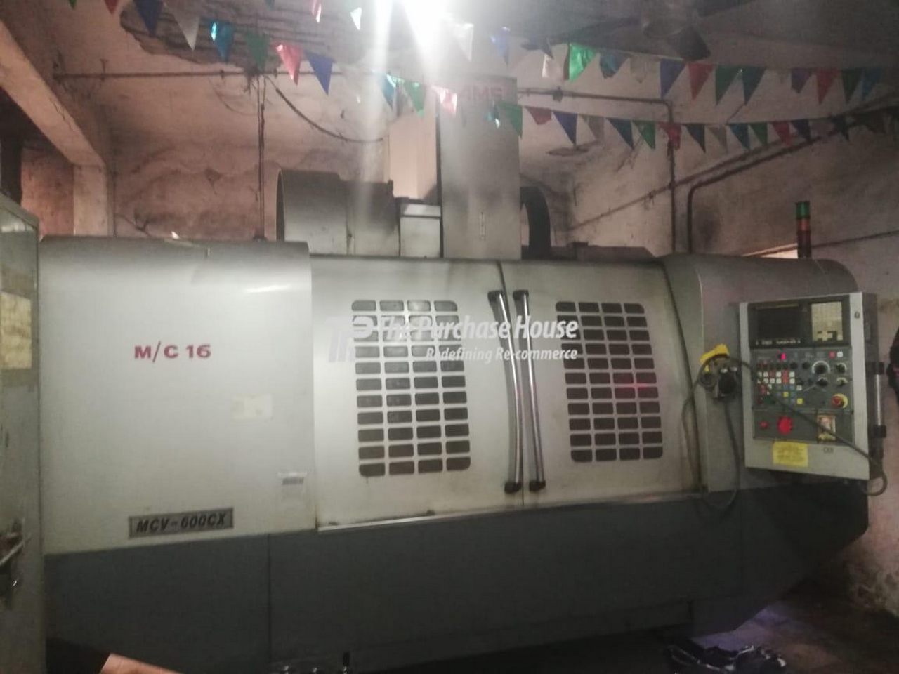 VERTICAL MACHINING CENTER (VMC)