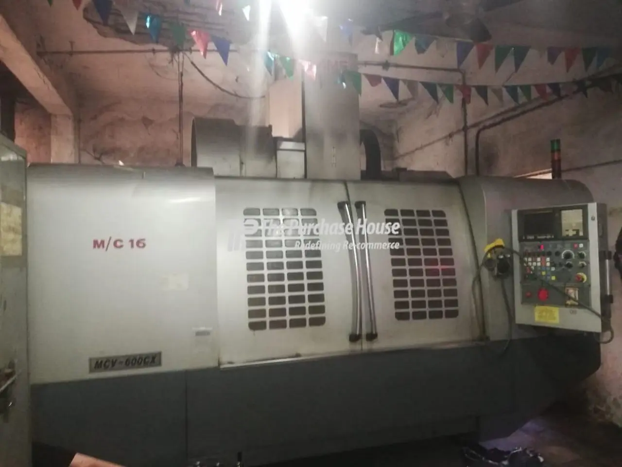 VERTICAL MACHINING CENTER (VMC)