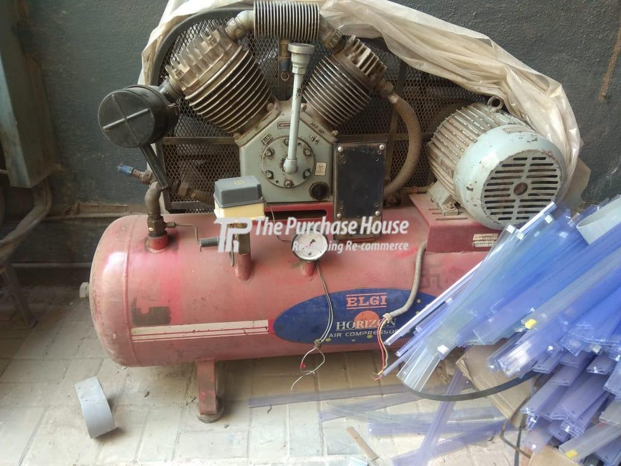 RECIPROCATIONG AIR COMPRESSOR