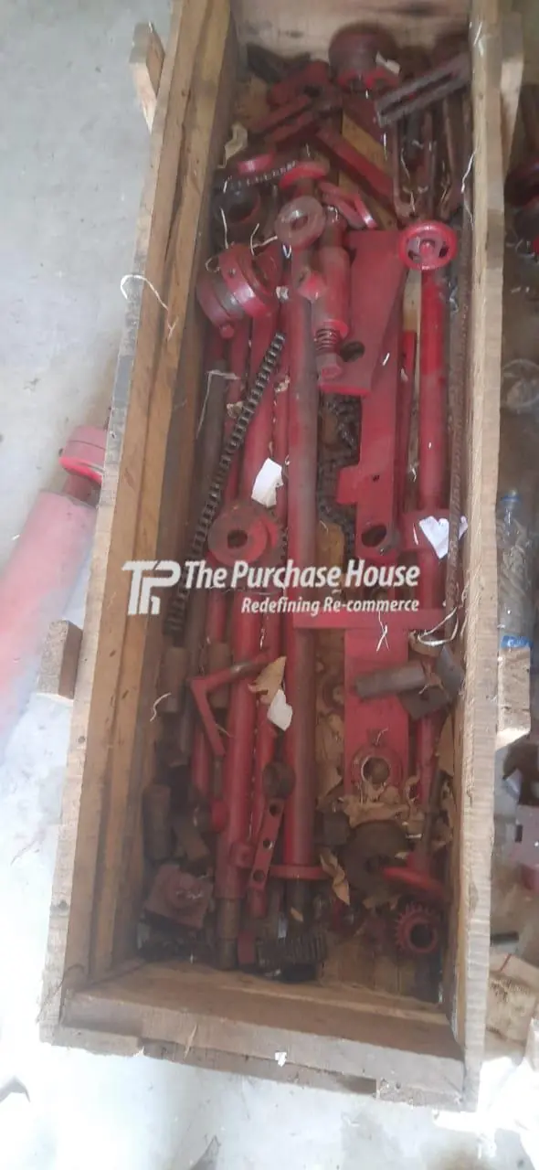 UNUSED PARTS OF PAPER ROLL SLITTING MACHINE