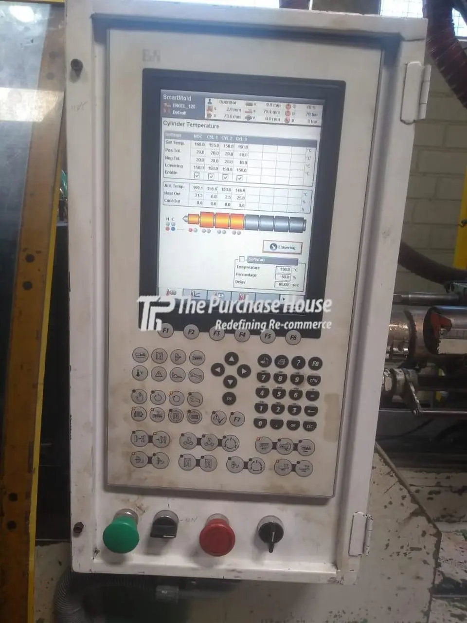 INJECTION MOULDING MACHINE