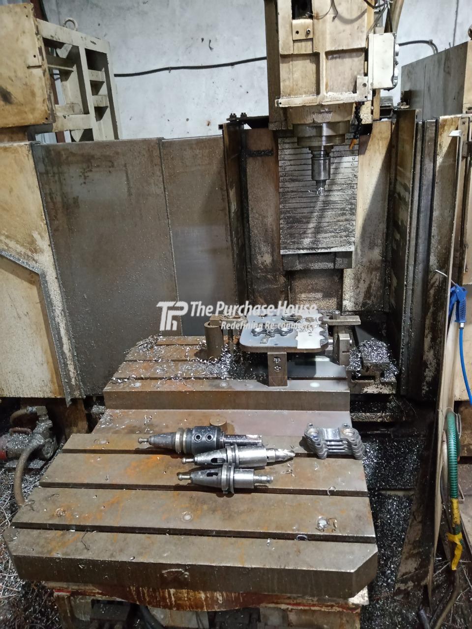 VERTICAL MACHINING CENTER (VMC)