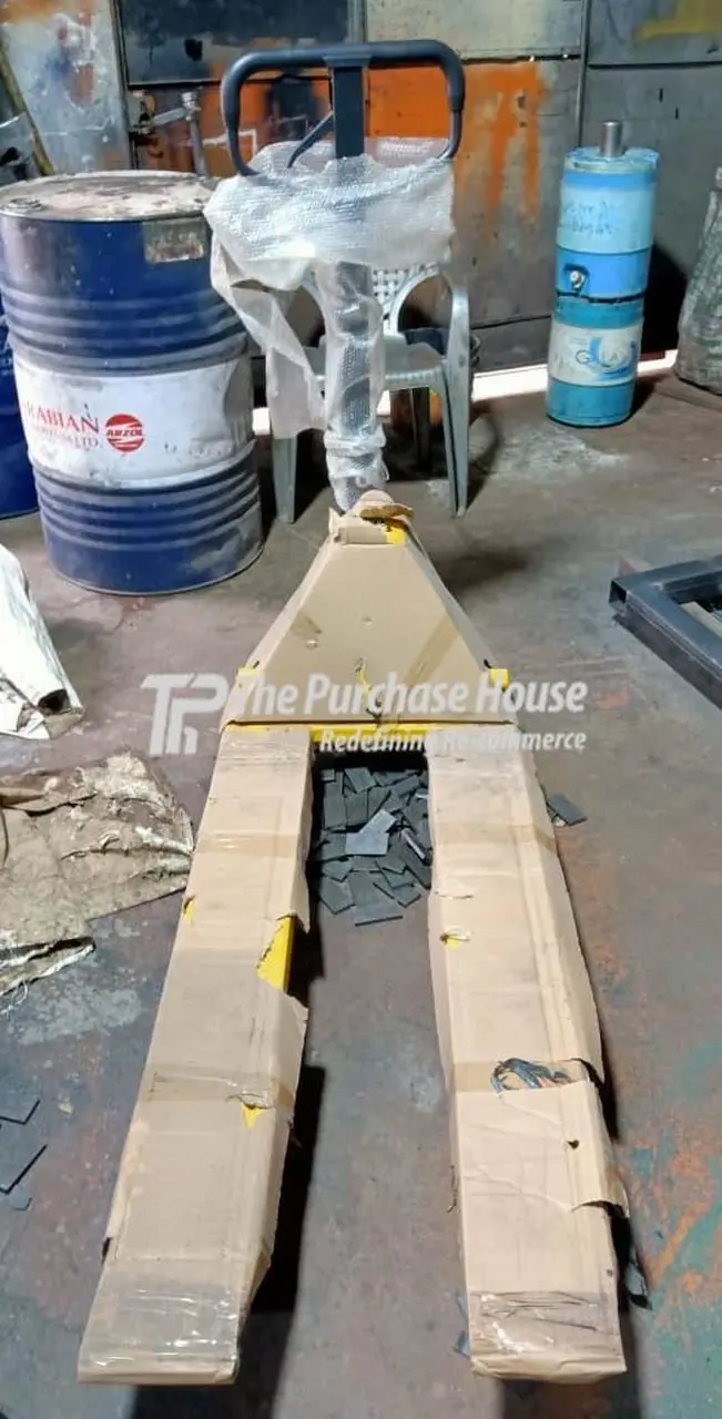 HAND PALLET TRUCK