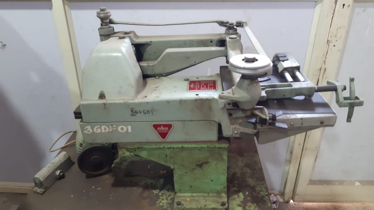 WHEEL FORMING MACHINE