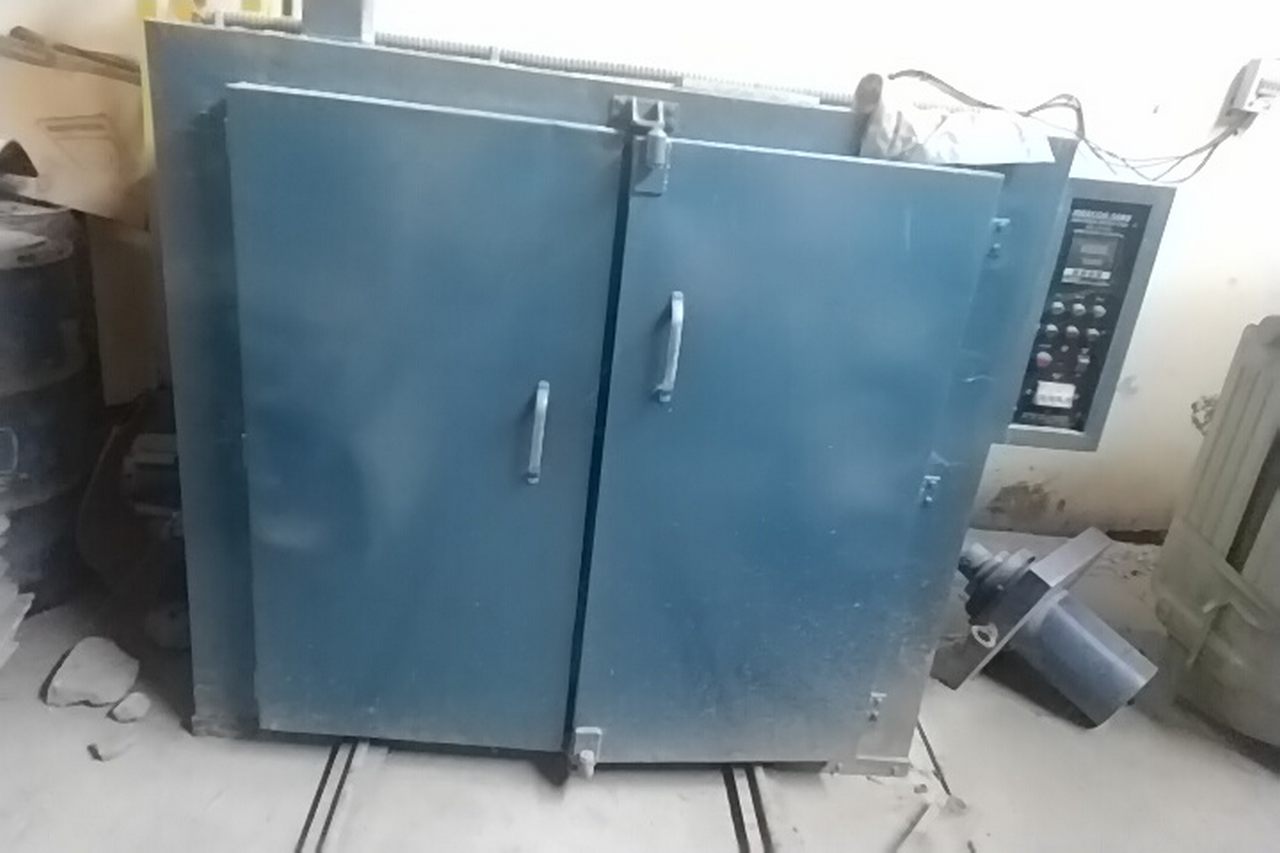 INDUSTRIAL DRYING OVEN