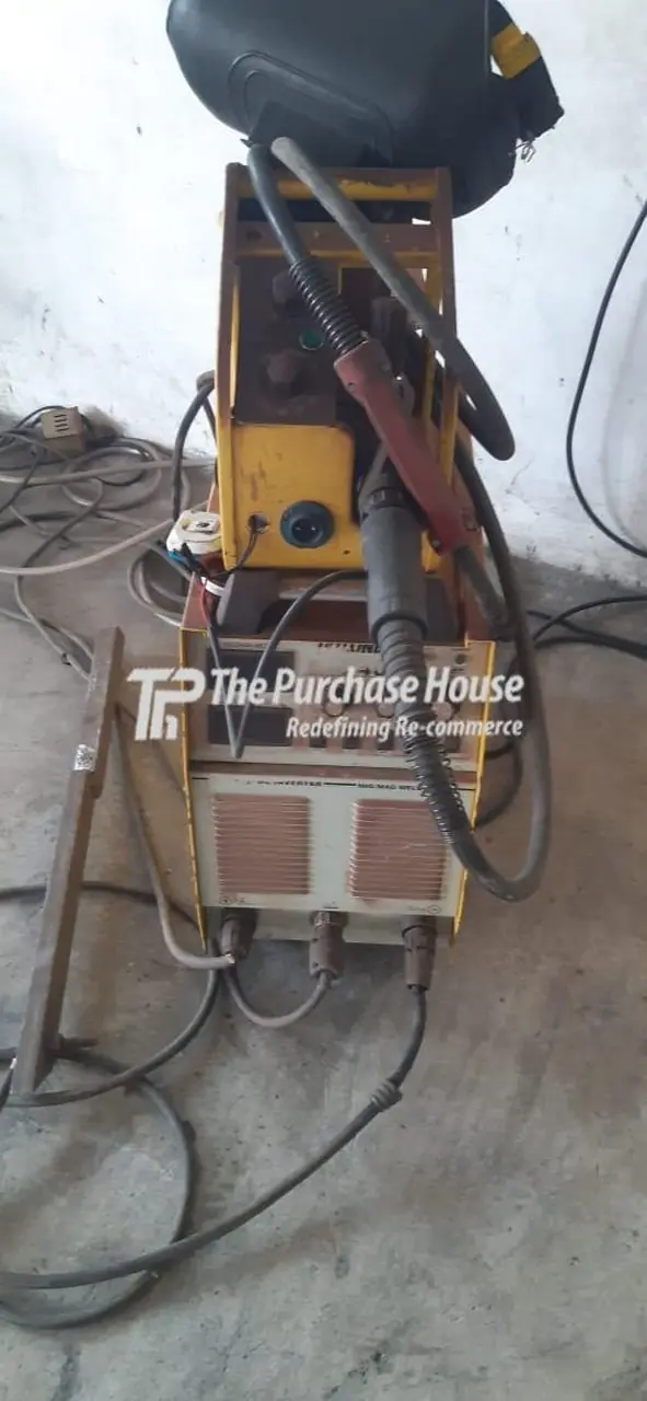 CO2 WELDING MACHINE