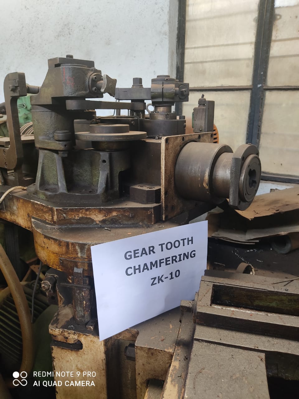 GEAR CHAMFERING MACHINE