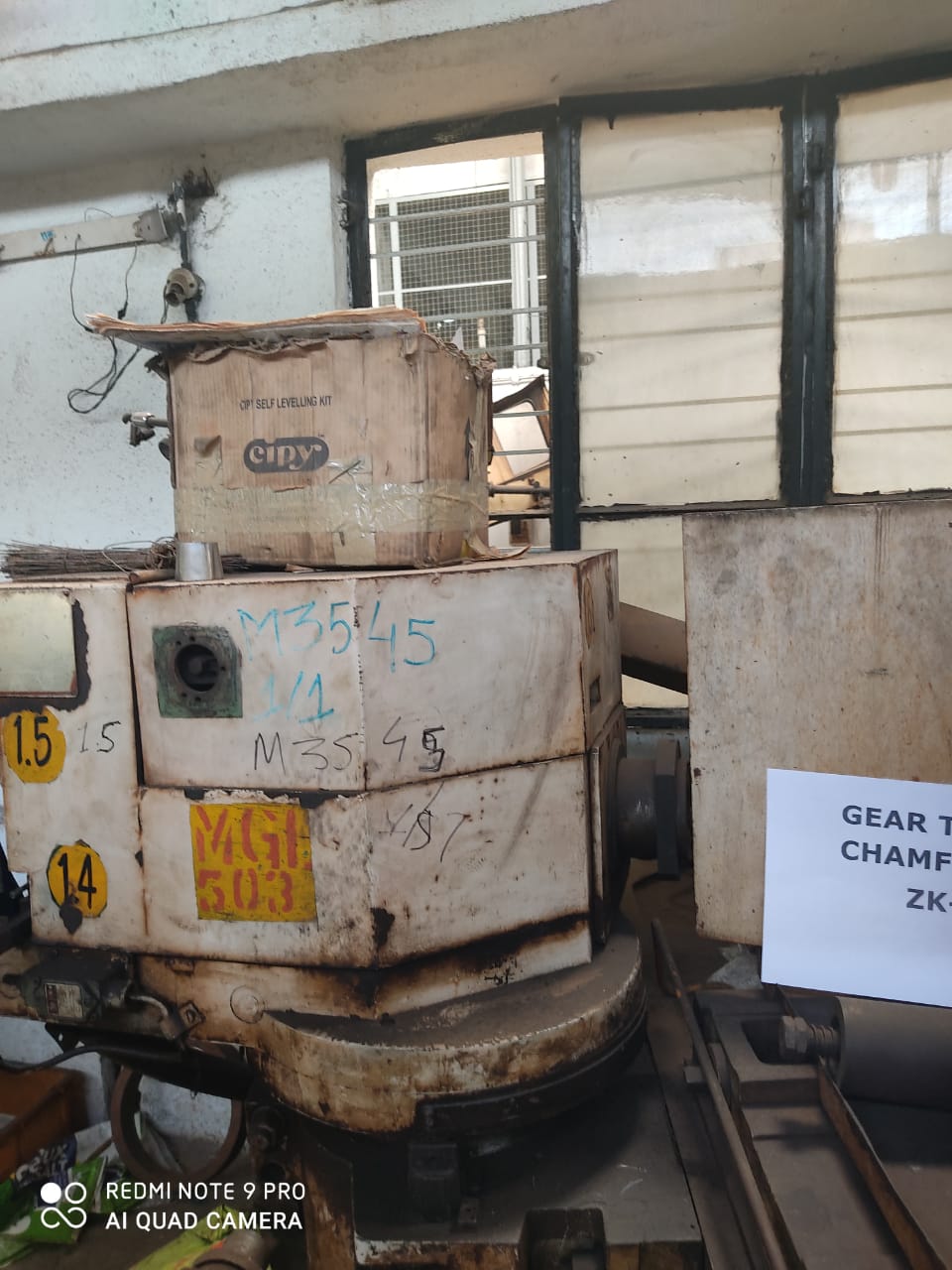 GEAR CHAMFERING MACHINE