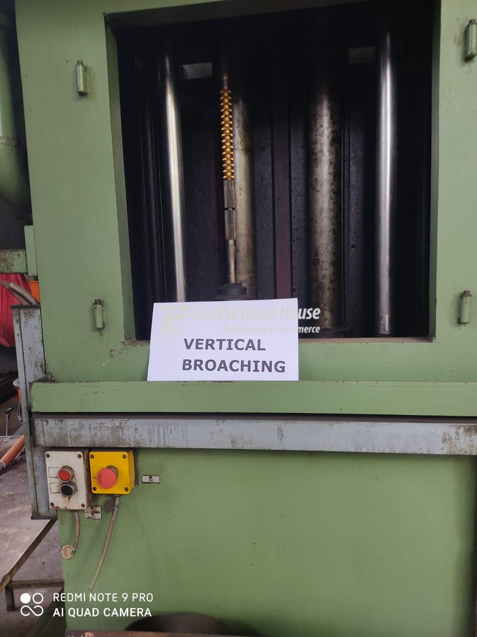 VERTICAL BROACHING MACHINE