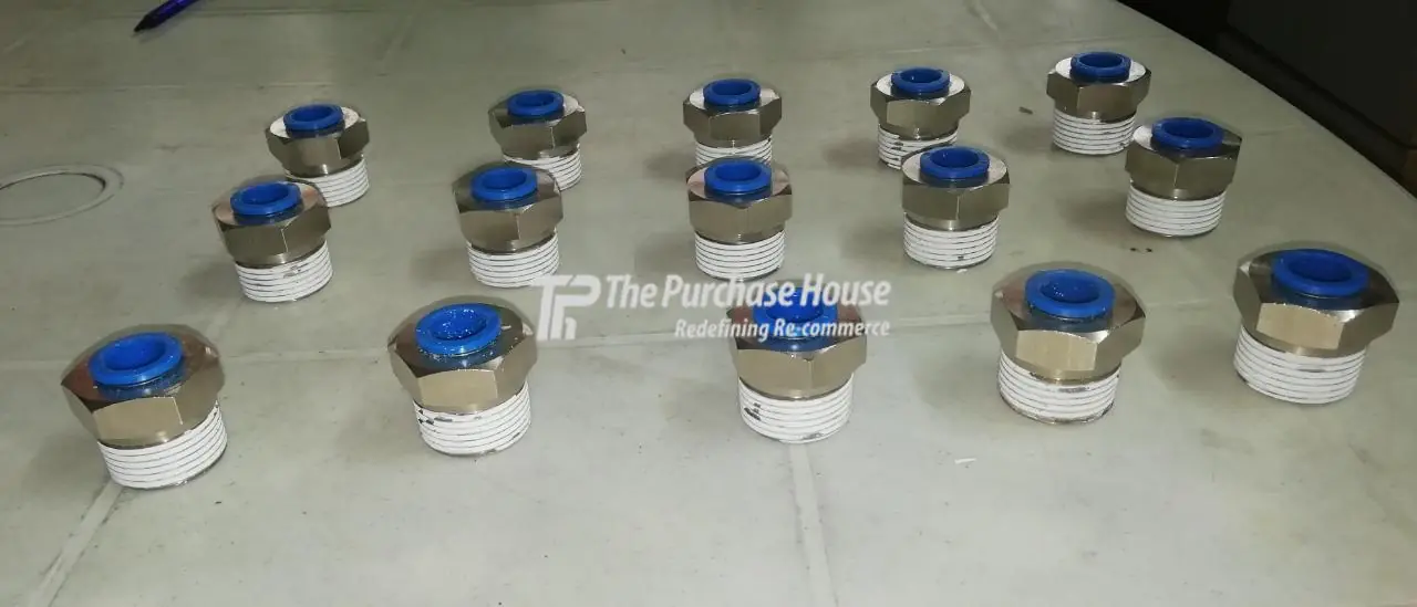 PNEUMATIC MALE CONNECTOR