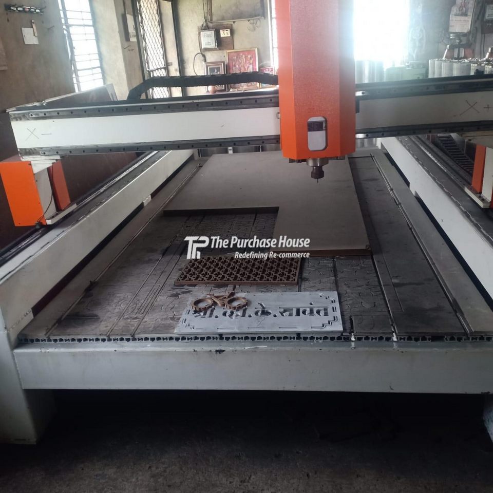 CNC ROUTER MACHINE