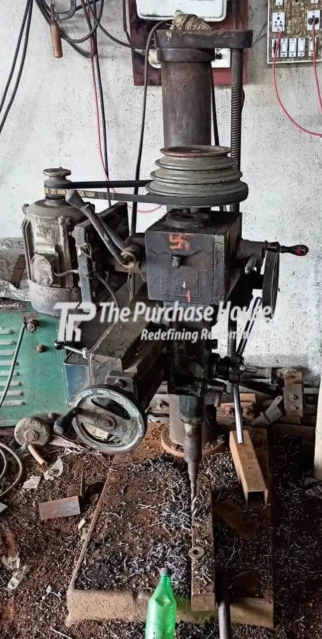 RADIAL DRILL MACHINE