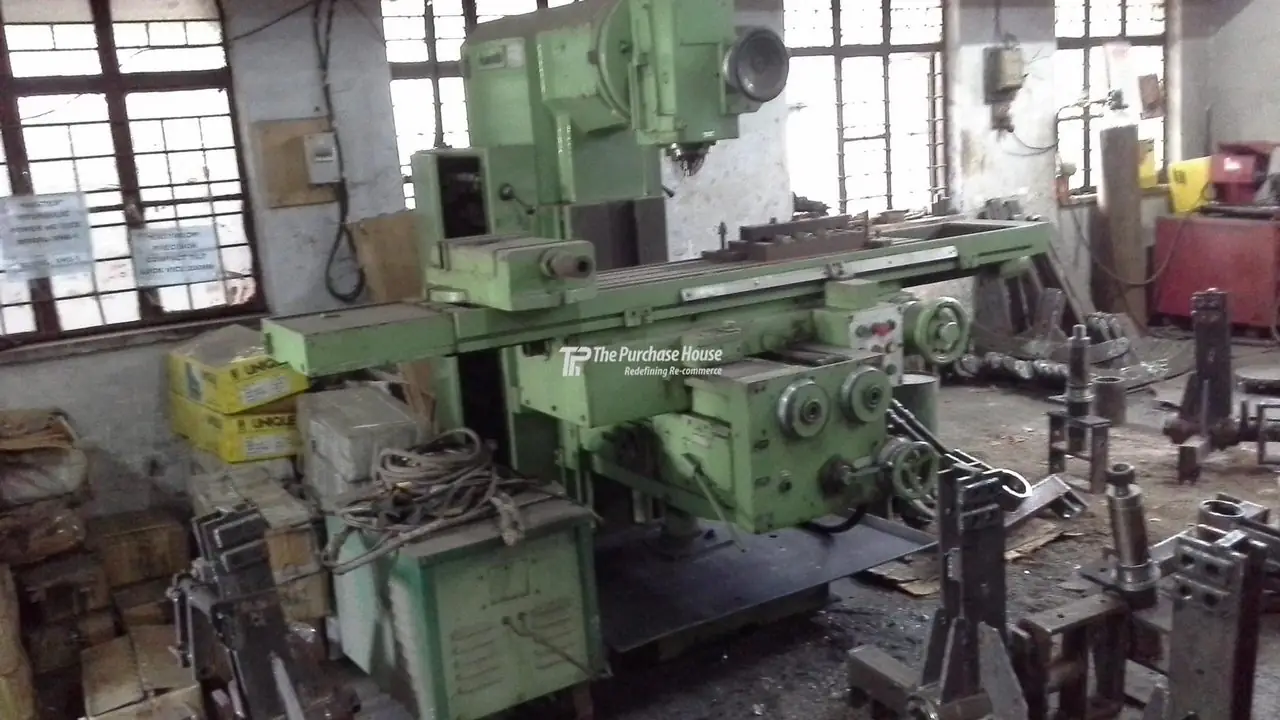 MILLING MACHINE