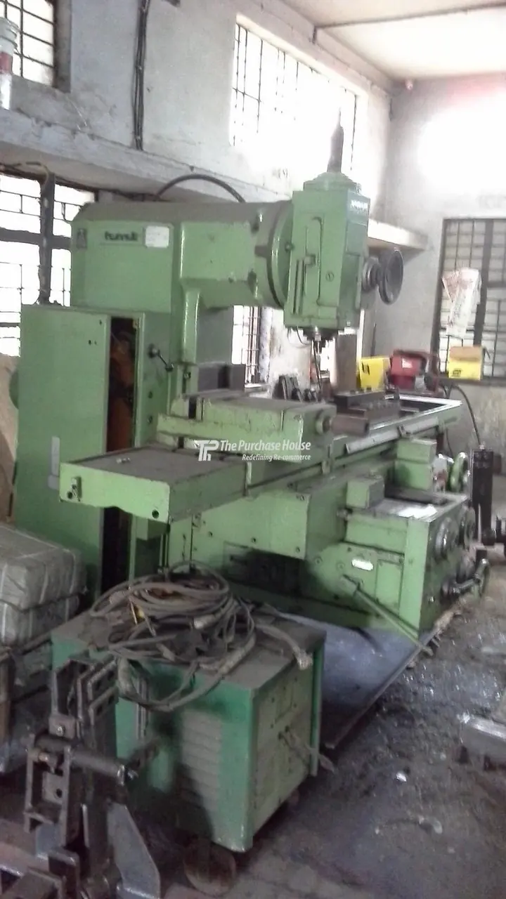 MILLING MACHINE