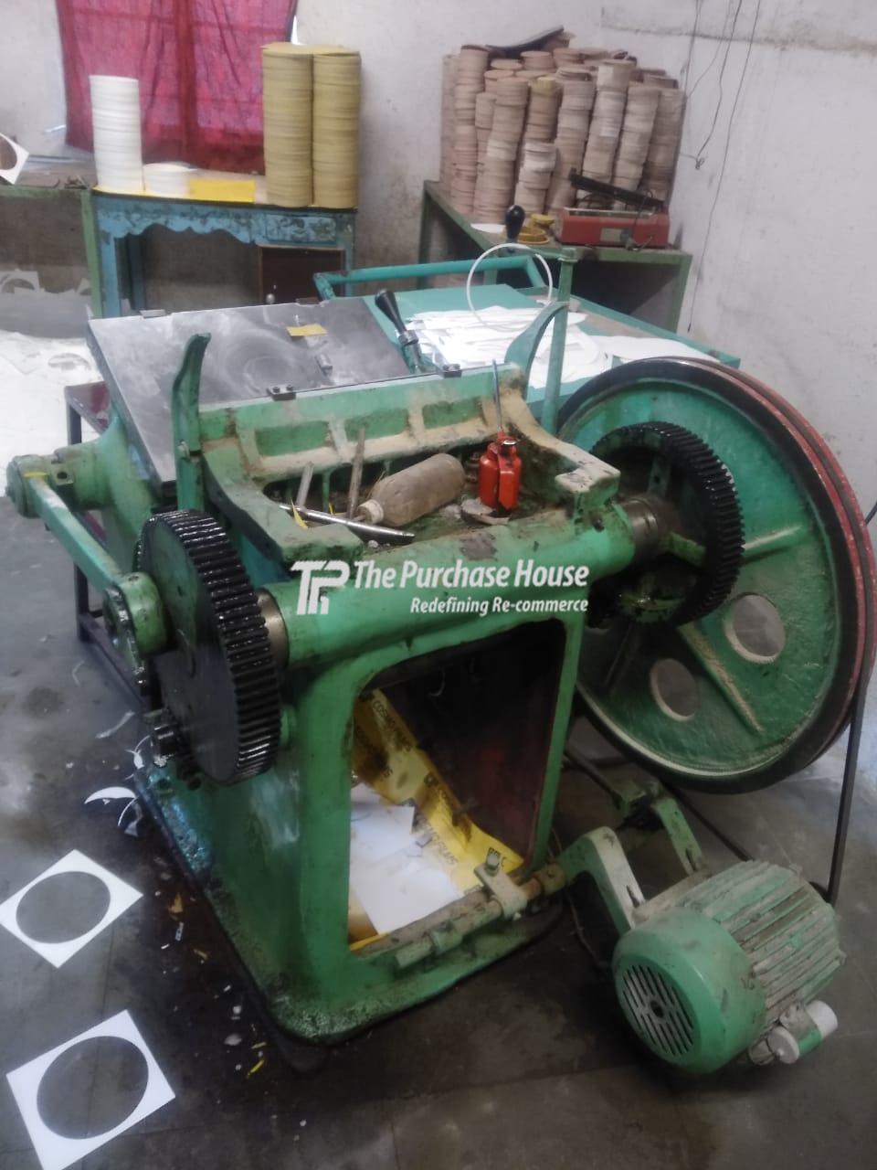 CARTON BOX PUNCHING MACHINE