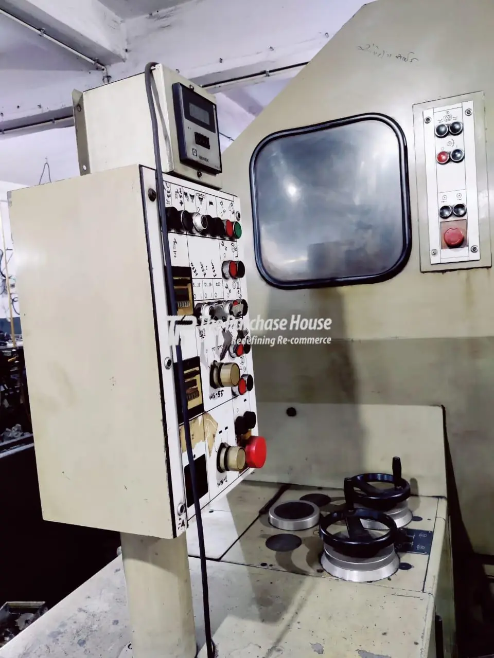 GEAR GRINDER MACHINE