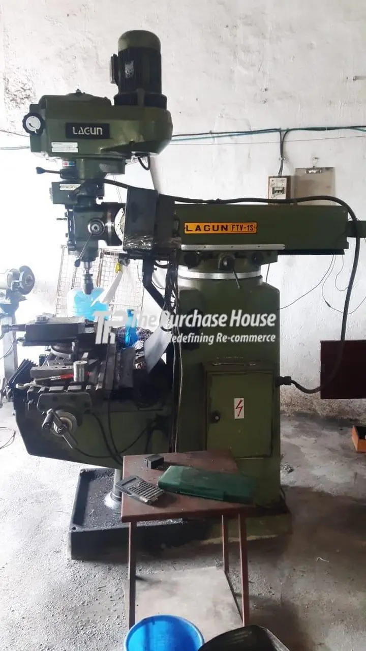 VERTICAL MILLING MACHINE
