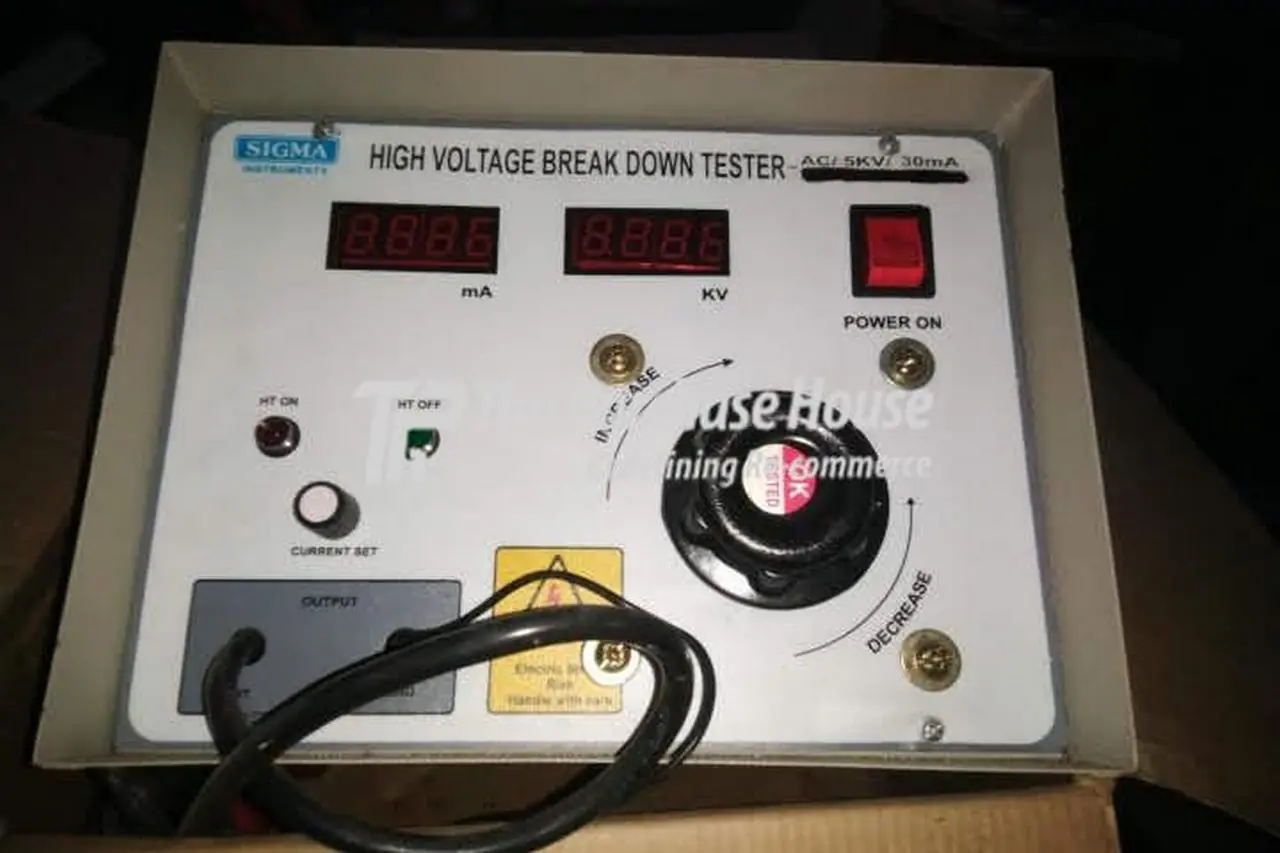 HIGH VOLTAGE BREAKDOWN TESTER