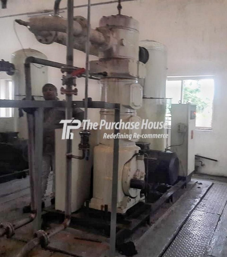 SCREW AIR COMPRESSOR