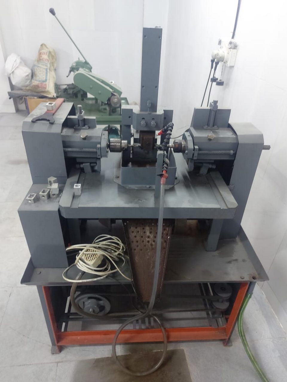 SECOND OPERATION AUTOMATIC HOLE MAKEING MACHINE