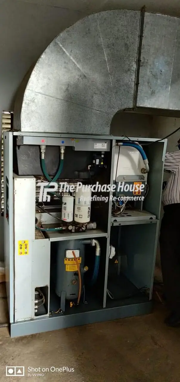 SCREW AIR COMPRESSOR