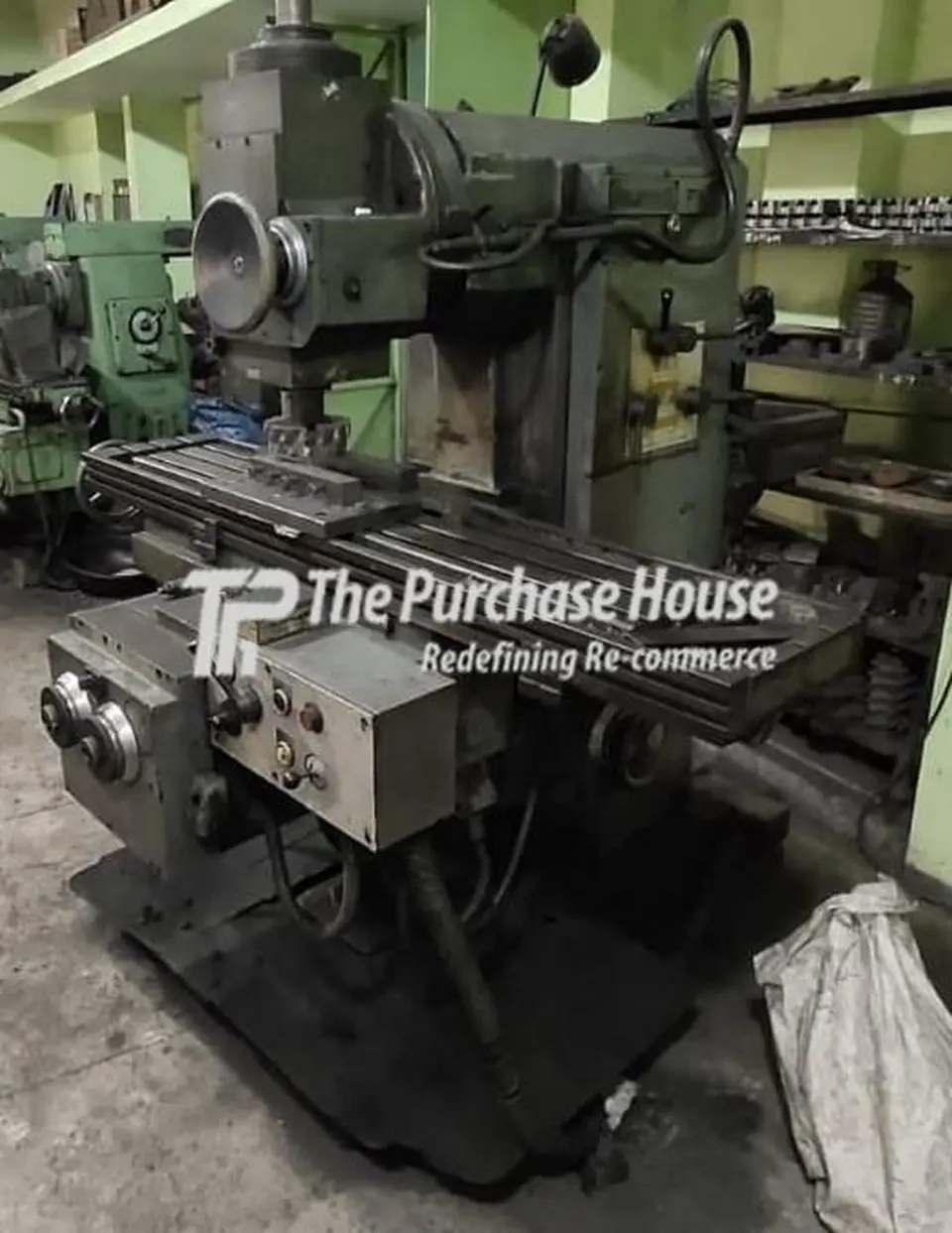 MILLING MACHINE