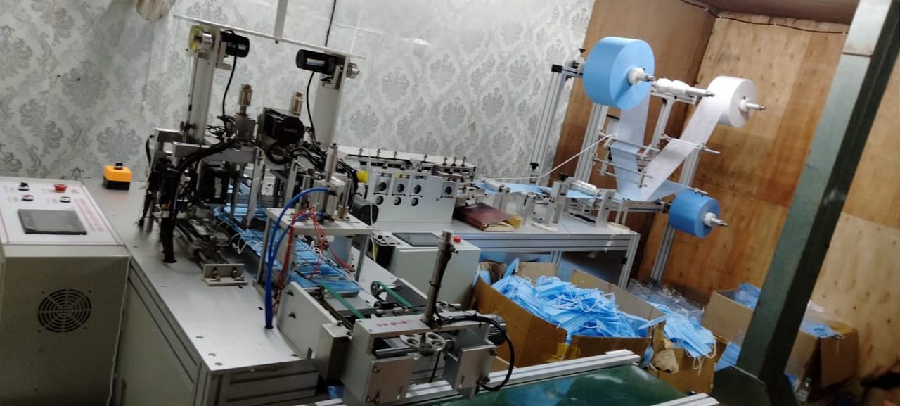 FACE MASK MAKING MACHINE