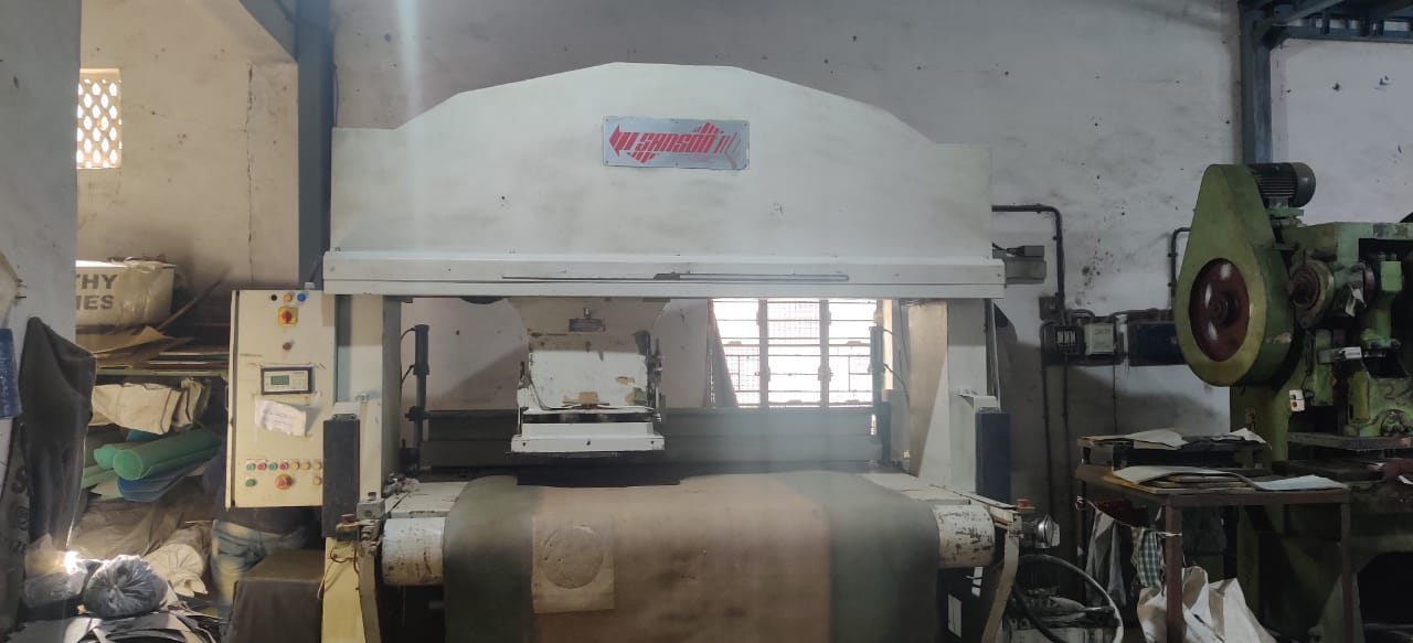 CNC DIE CUTTING MACHINE