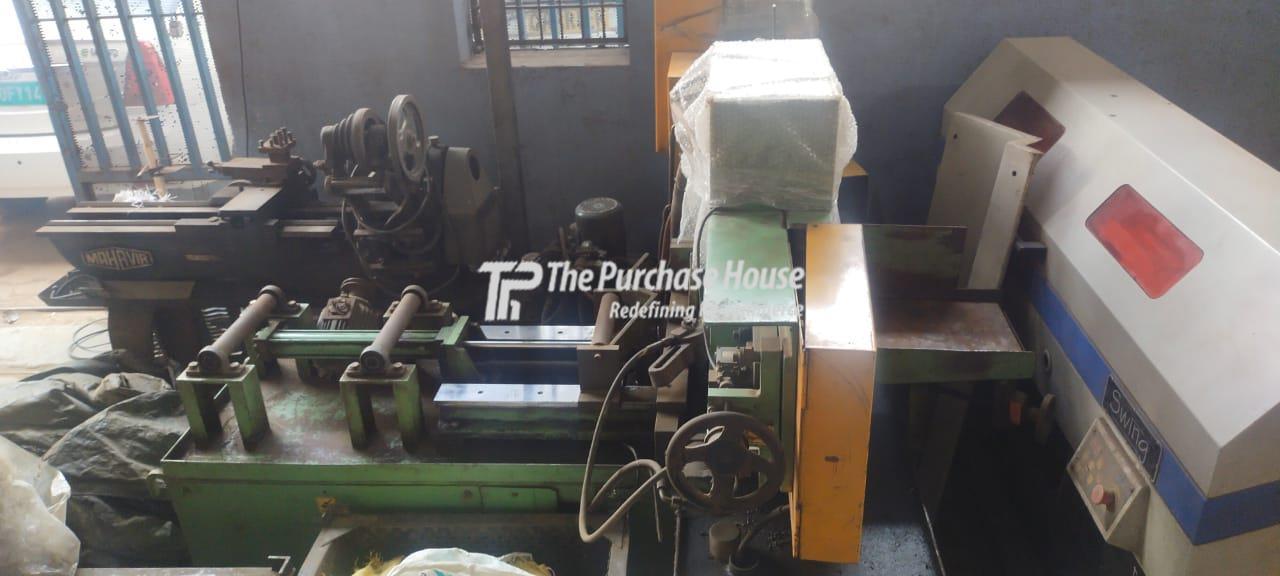BANDSAW MACHINE