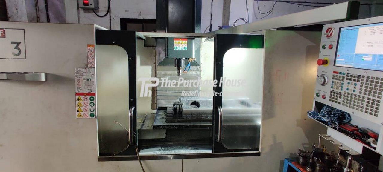 REFURBISHED VERTICAL MACHINING CENTER